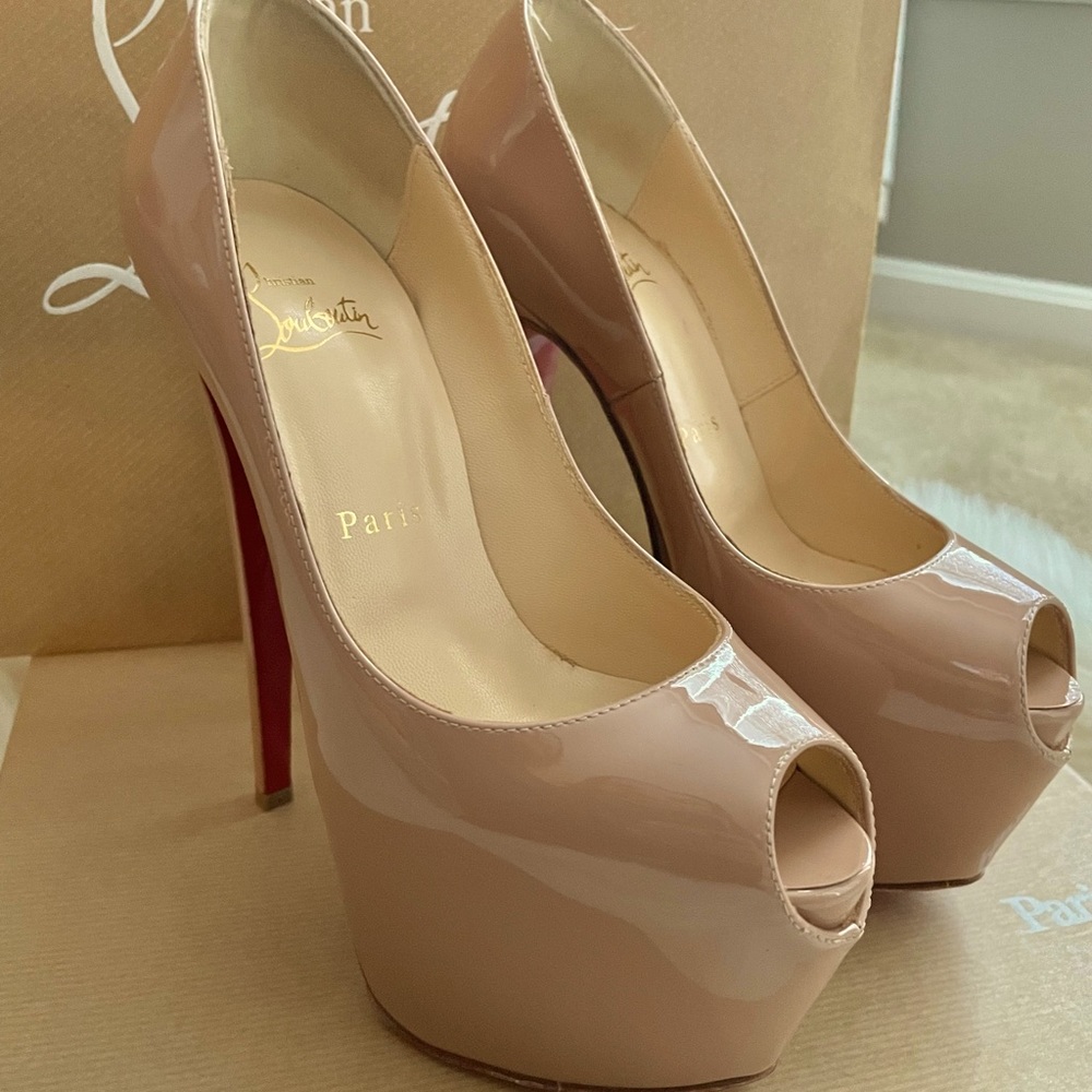 Highness patent nude 36.5 never worn!!!